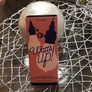 Benefit Watt’s Up! Highlighter
